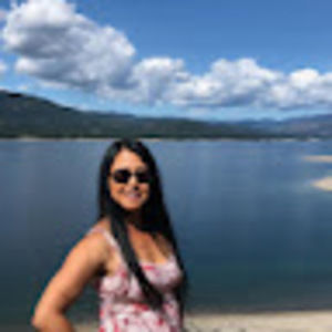 Meet your Posher, Mona